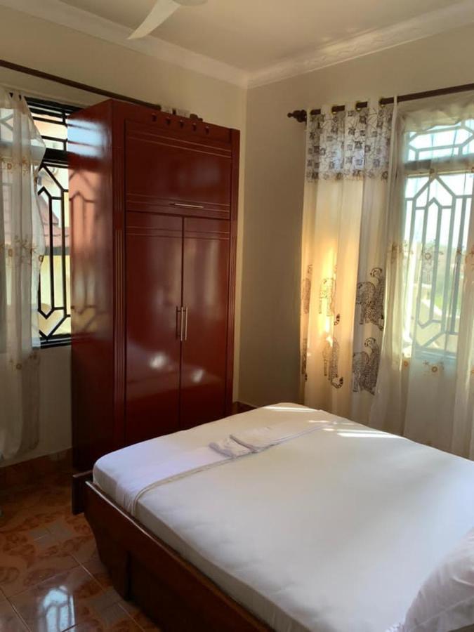 Coast View Resort Кігома Екстер'єр фото